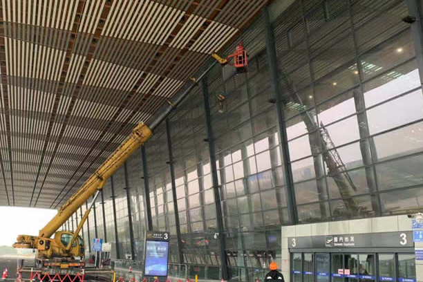 虎门港管委会玻璃幕墙维护和保养